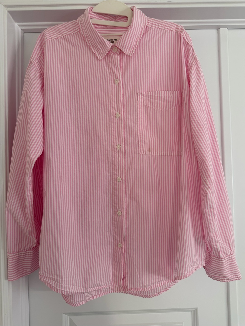 AMERICAN EAGLE Pink & White Striped Button-Up Shirt Size Small